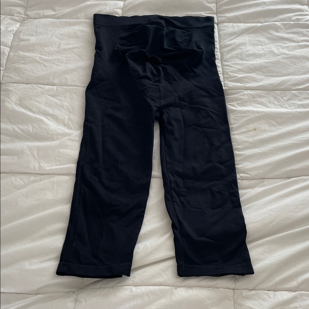 BLANQI medium maternity Black High-Waisted Leggings 7/8 length belly support